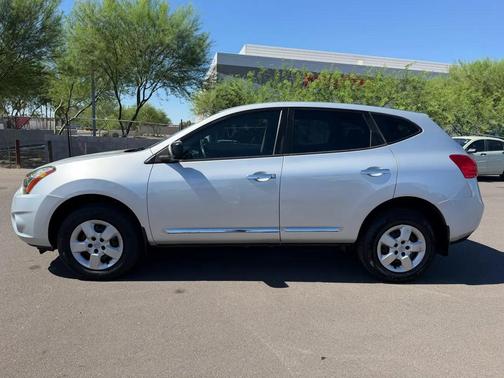 Silver 2014 Nissan Rogue Select S