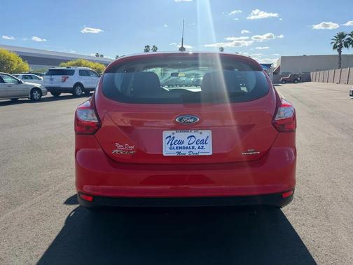 Red 2013 Ford Focus SE