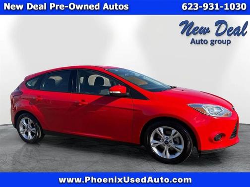 Red 2013 Ford Focus SE