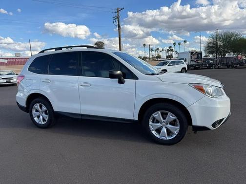 2016 Subaru Forester 2.5i