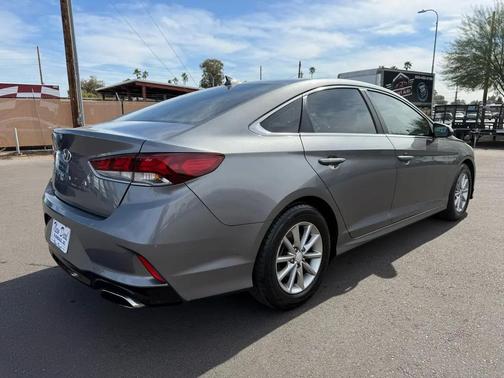 2018 Hyundai SONATA SE