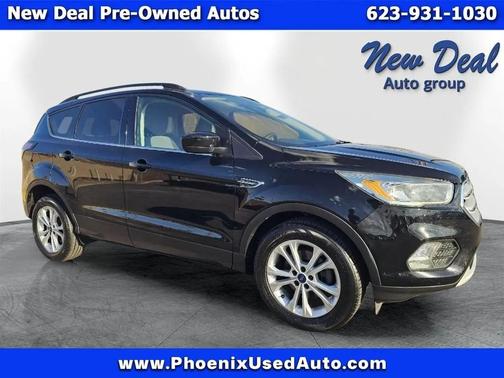 Black 2018 Ford Escape SE