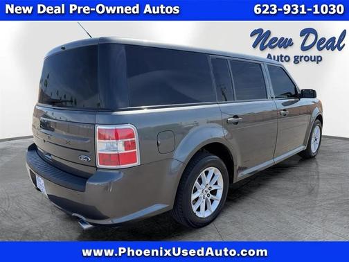Gray 2016 Ford Flex SE