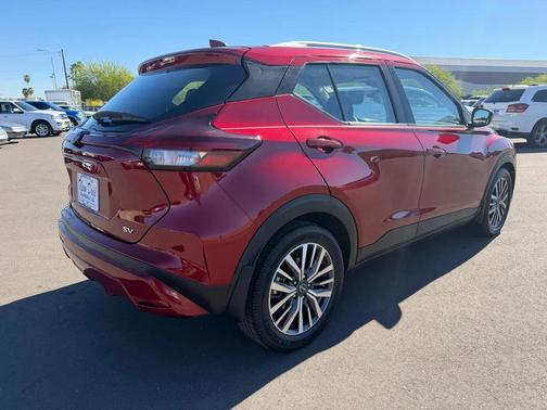 2022 Nissan Kicks SV
