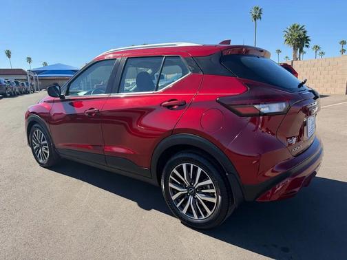 2022 Nissan Kicks SV