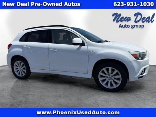 White 2011 Mitsubishi Outlander Sport SE