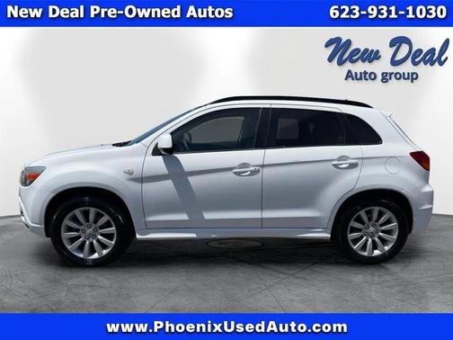 White 2011 Mitsubishi Outlander Sport SE