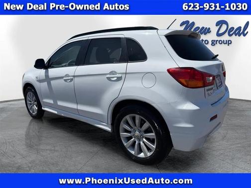 White 2011 Mitsubishi Outlander Sport SE