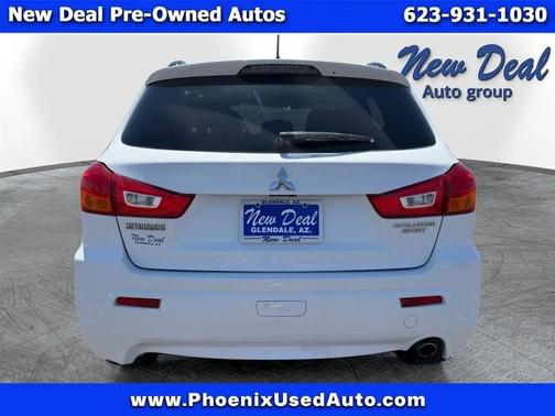 White 2011 Mitsubishi Outlander Sport SE
