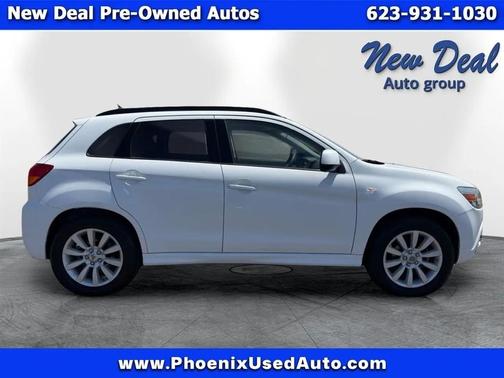 White 2011 Mitsubishi Outlander Sport SE