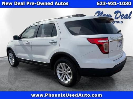 White 2015 Ford Explorer XLT