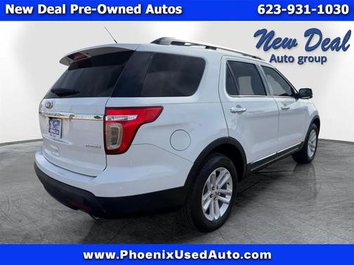 White 2015 Ford Explorer XLT