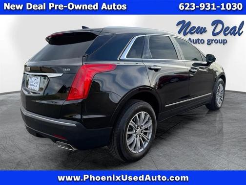 Black 2017 Cadillac XT5 Luxury