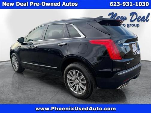 Black 2017 Cadillac XT5 Luxury