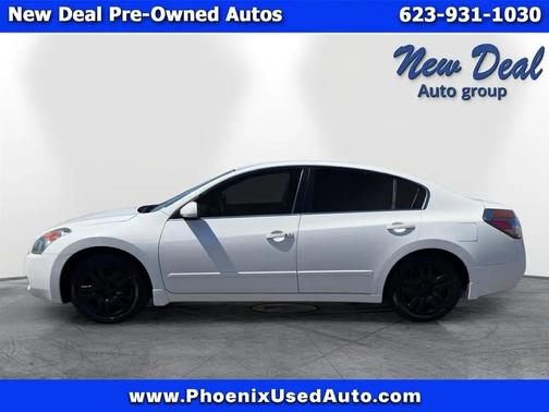 White 2009 Nissan Altima 2.5 S