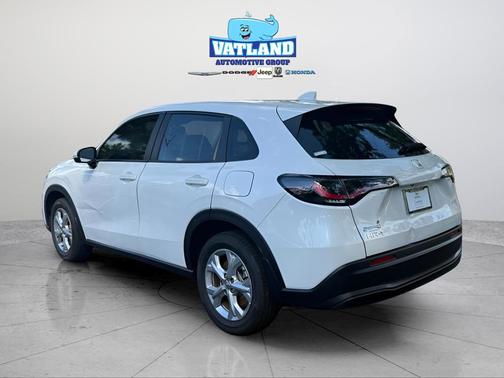 Platinum White Pearl 2025 Honda HR-V