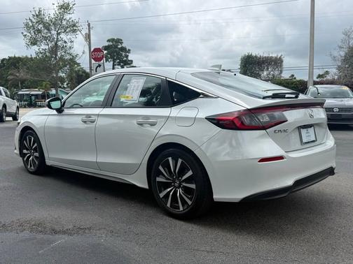 Platinum White Pearl 2024 Honda Civic