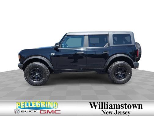 SHADOW BLACK 2022 Ford Bronco Wildtrak