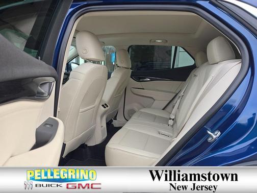 2022 Buick Envision FWD Essence