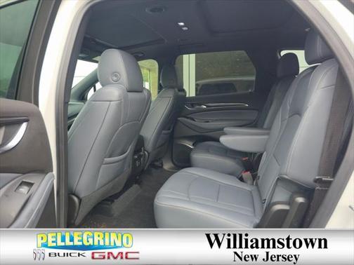2022 Buick Enclave AWD Essence