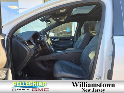 2023 Buick Enclave Essence AWD