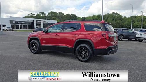 2022 GMC Acadia AWD AT4
