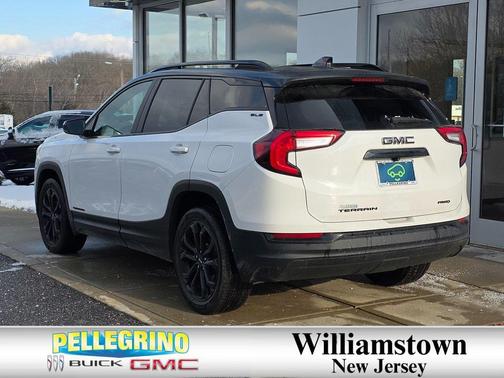 2022 GMC Terrain SLE