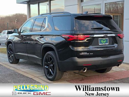 2023 Chevrolet Traverse LT Leather