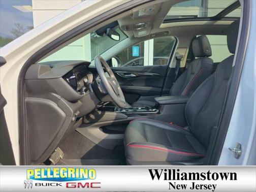 2022 Buick Envision FWD Essence