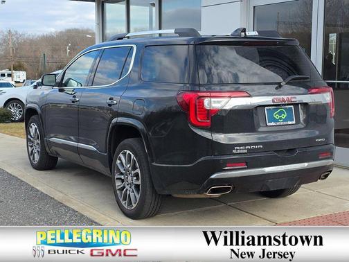 2023 GMC Acadia Denali