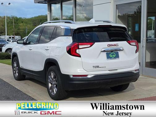 Summit White 2022 GMC Terrain SLT