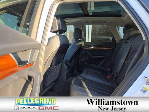 2022 Audi Q5 45 S line Premium