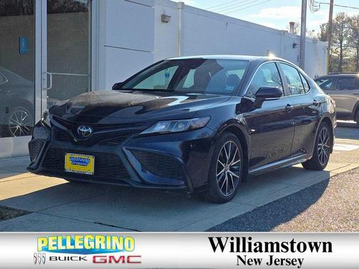 2022 Toyota Camry SE