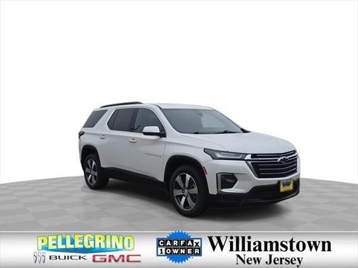 2022 Chevrolet Traverse LT Leather