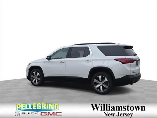 2022 Chevrolet Traverse LT Leather