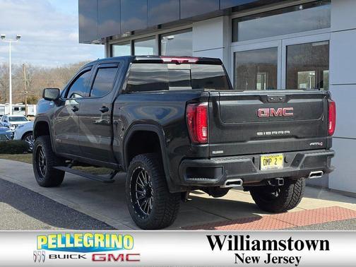 2023 GMC Sierra 1500 AT4
