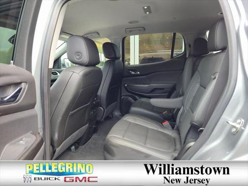 2023 GMC Acadia AWD SLT
