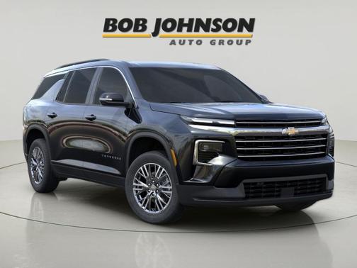 Mosaic Black Metallic 2026 Chevrolet Traverse LT
