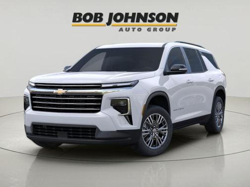 Summit White 2026 Chevrolet Traverse LT