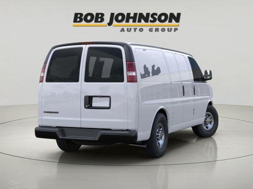 Summit White 2026 Chevrolet Express 2500 2500 Regular Wheelbase, WT, RWD