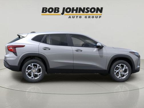 Sterling Gray Metallic 2026 Chevrolet Trax LS