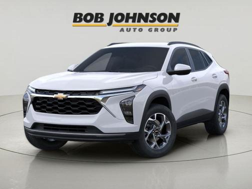 Summit White 2026 Chevrolet Trax LT
