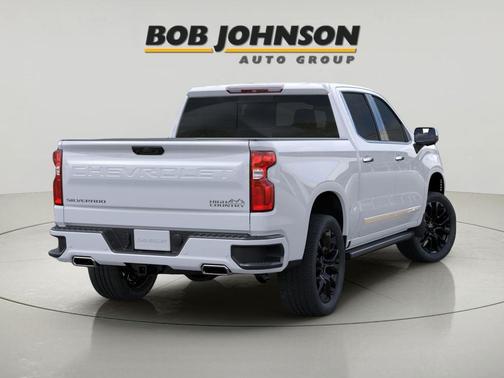 Polar White Tricoat 2026 Chevrolet Silverado 1500 High Country