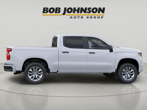 Summit White 2026 Chevrolet Silverado 1500 Custom