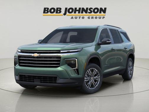 Trillium Green Metallic 2027 Chevrolet Traverse LT