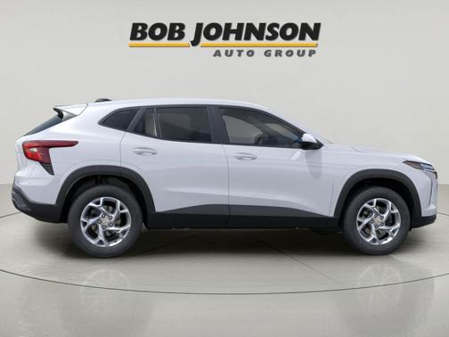Summit White 2026 Chevrolet Trax LS