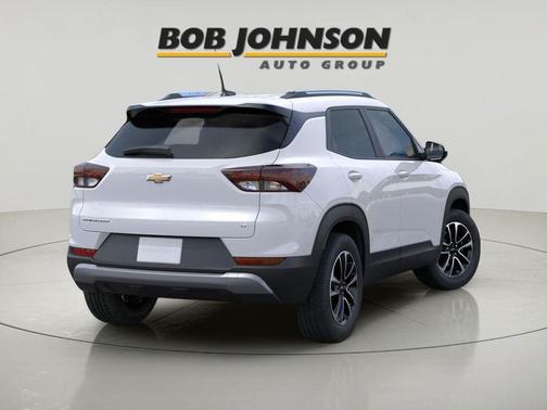 Summit White 2026 Chevrolet Trailblazer LT