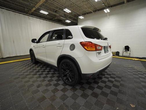 2017 Mitsubishi Outlander Sport 2.0 LE