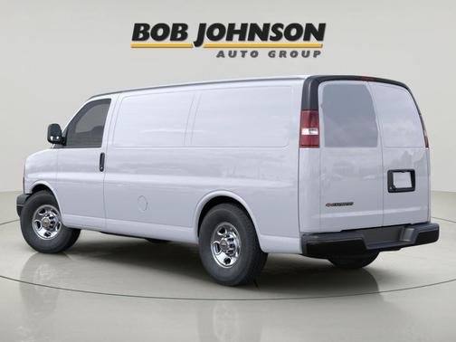 Summit White 2026 Chevrolet Express 2500 LT