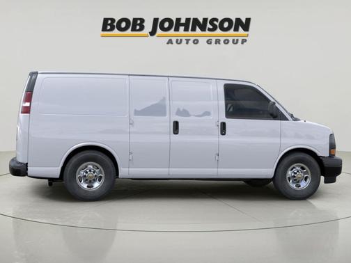 Summit White 2026 Chevrolet Express 2500 LT
